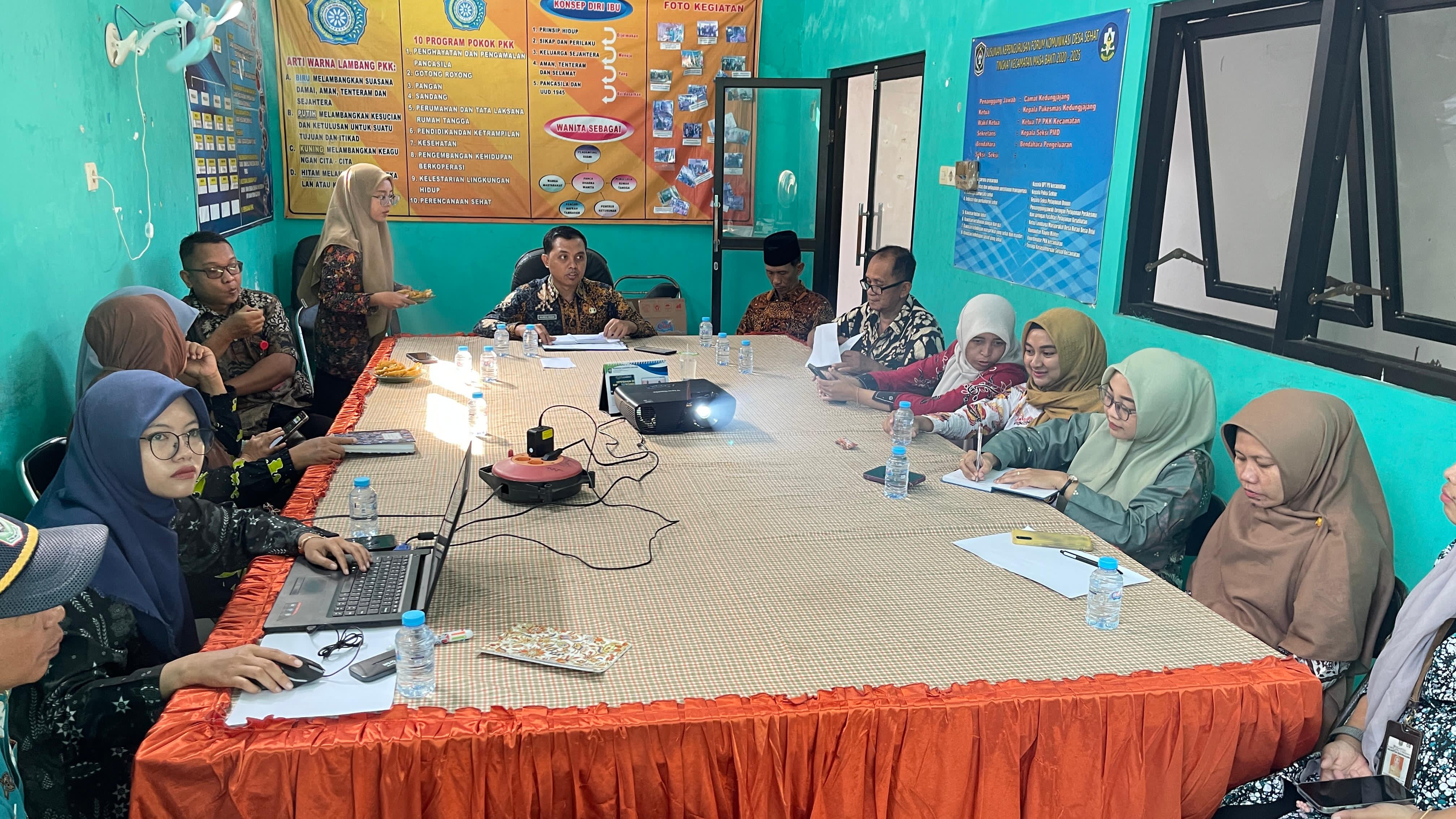 Rapat Persiapan Kegiatan Setor Madu di Kecamatan Kedungjajang