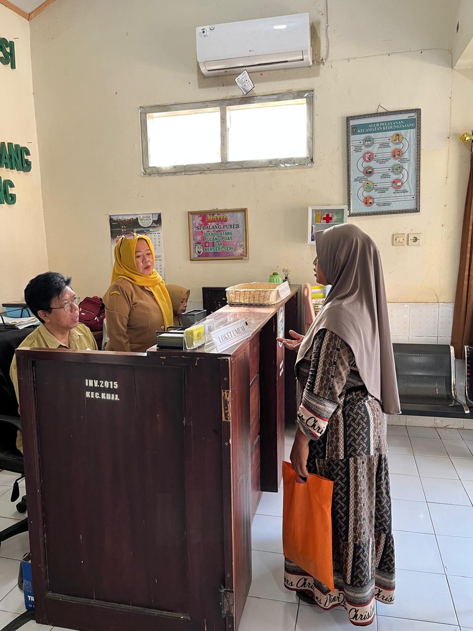 Pelaksanaan Aktivasi Aplikasi Identitas Kependudukan Digital (IKD) di Kecamatan Kedungjajang