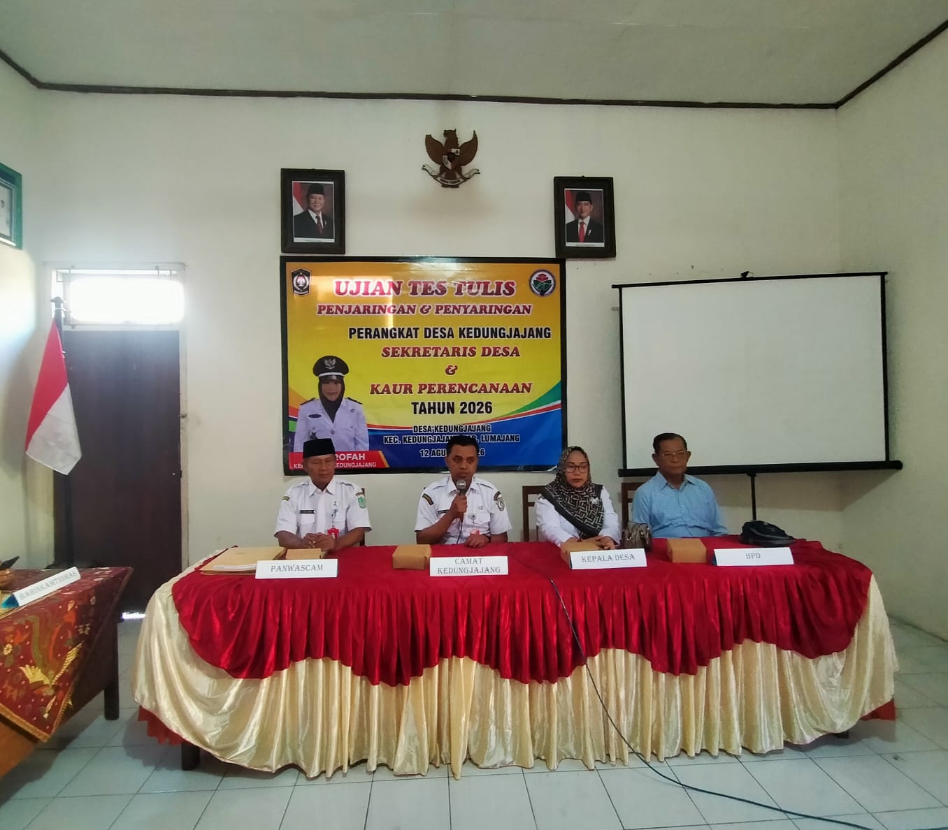 Camat Kedungjajang Tekankan Profesionalisme dalam Ujian Penjaringan Perangkat Desa